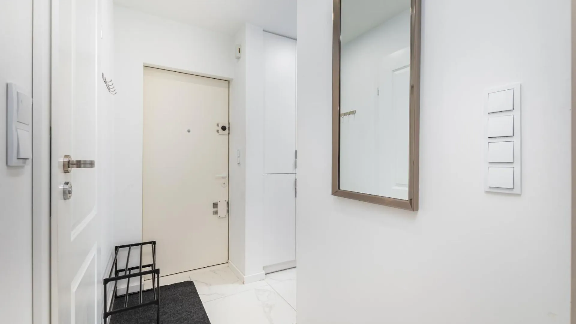 Apartment Jana Pawla II 20 A By Homeprime Warsaw