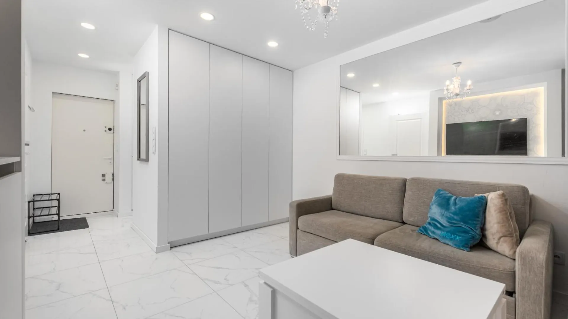 Apartment Jana Pawla II 20 A By Homeprime Warsaw Poland